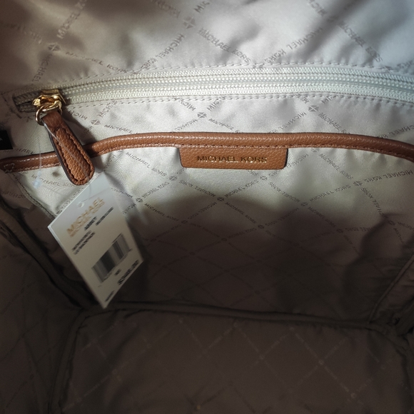 Michael Kors large backpack - Picture 10 of 16